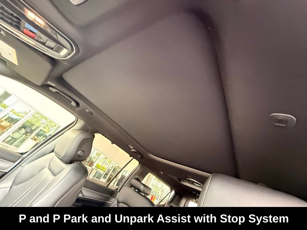 New 2026 Jeep Grand Wagoneer L Limited AWD/4WD image 32