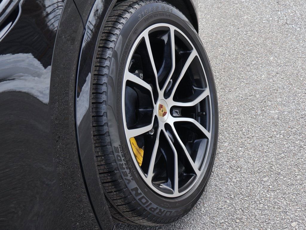 Certified 2023 Porsche Cayenne Turbo S AWD/4WD image 38