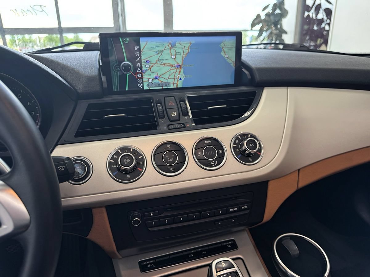 Used 2015 BMW Z4 sDrive28i RWD image 25