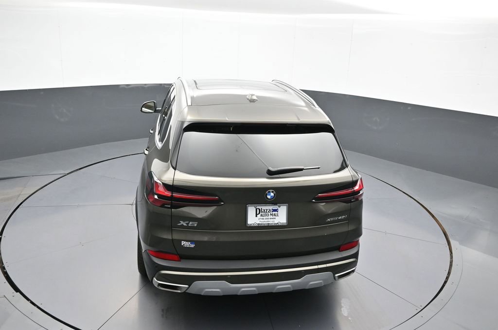 Used 2025 BMW X5 xDrive40i w/ Climate Comfort Package image 43
