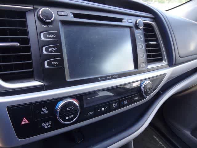 Used 2016 Toyota Highlander XLE w/ Protection Package #3 AWD/4WD image 8