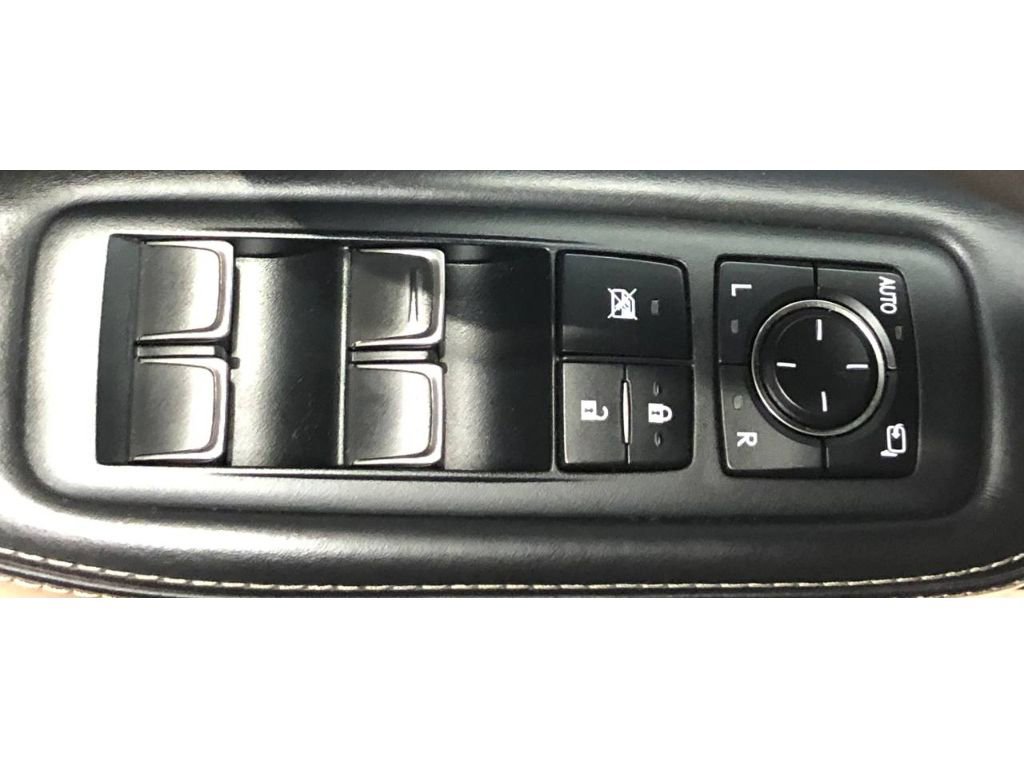 Used 2021 Lexus LS 500h image 33