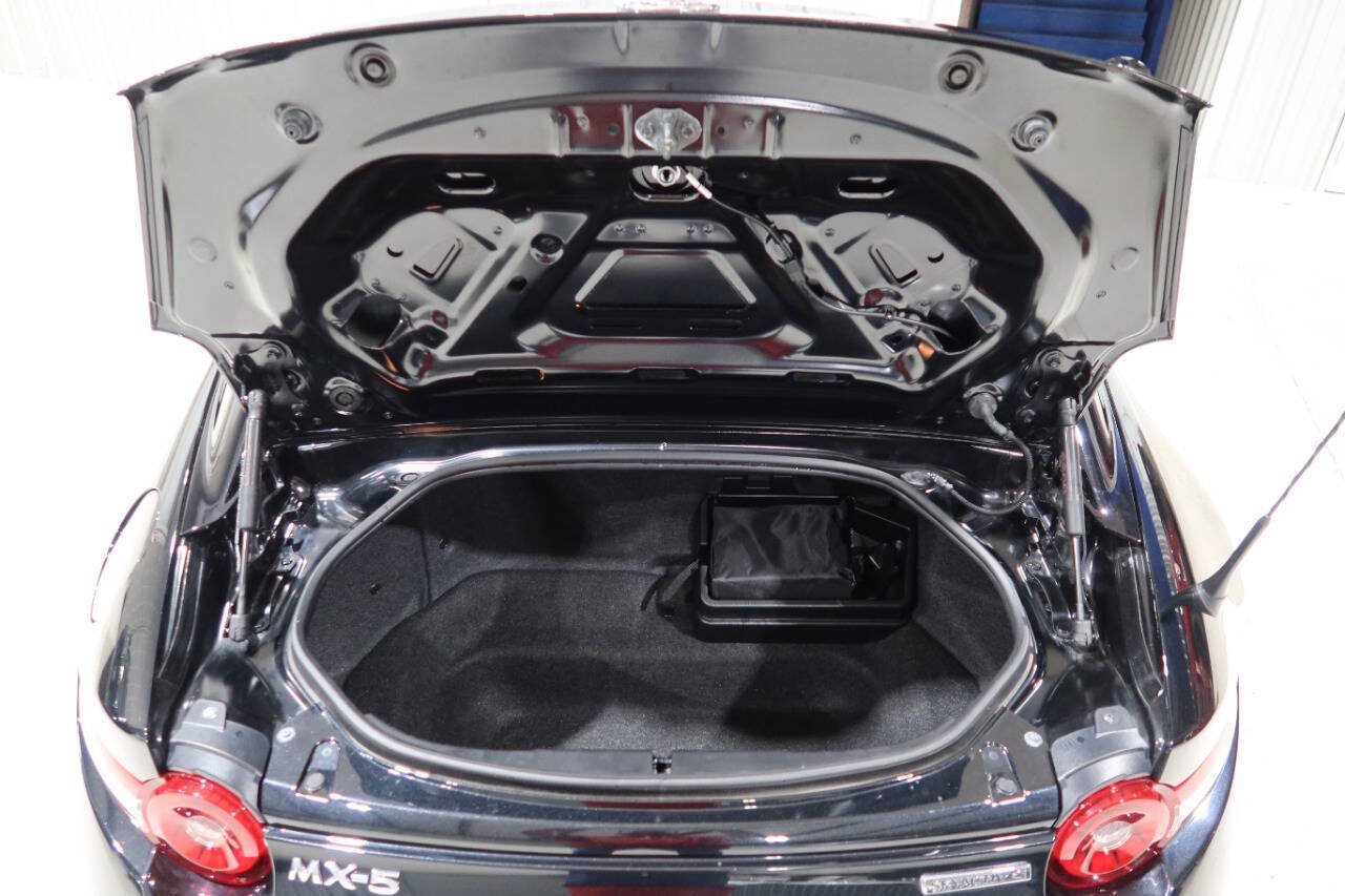 Used 2025 MAZDA MX-5 Miata RF Club RWD image 29