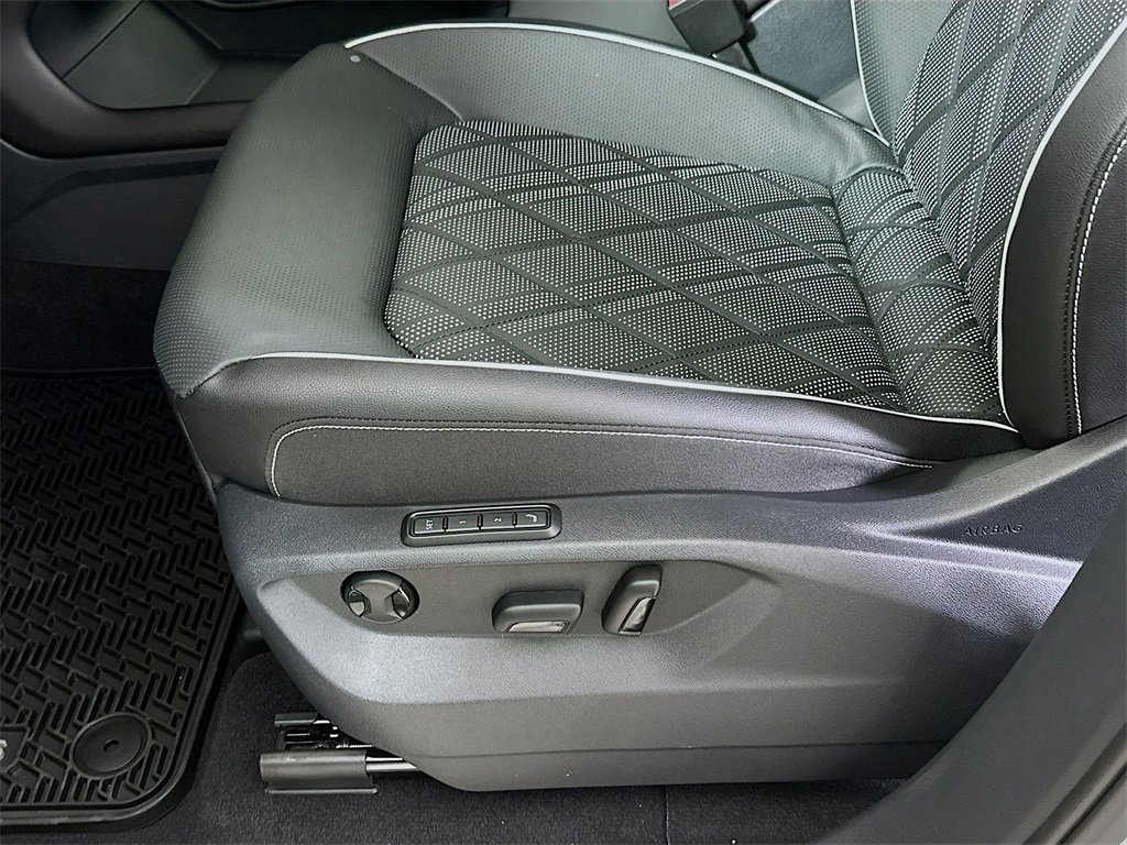 New 2026 Volkswagen Atlas SEL Premium R-Line image 9