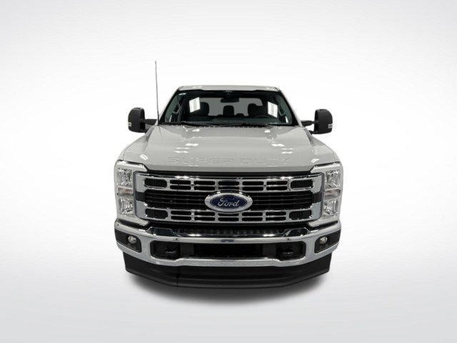 Used 2026 Ford F250 XLT AWD/4WD image 3