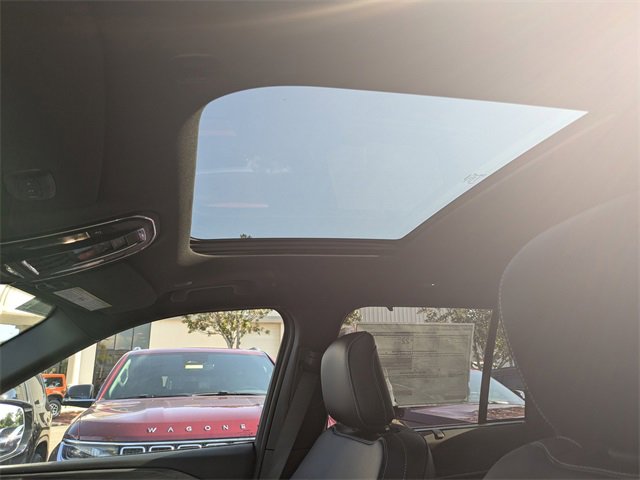 New 2025 Jeep Grand Cherokee Limited w/ Luxury Tech Group II image 21