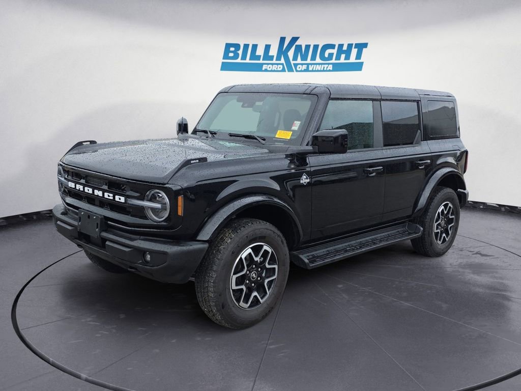 Used 2025 Ford Bronco Outer Banks AWD/4WD image 1