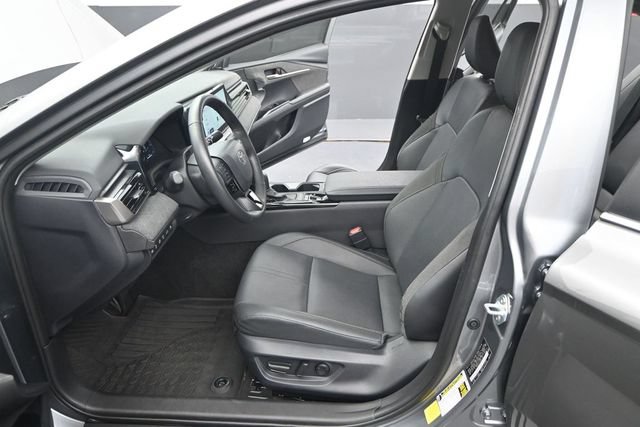 Used 2026 Toyota Camry XLE w/ Premium Plus Package FWD image 11