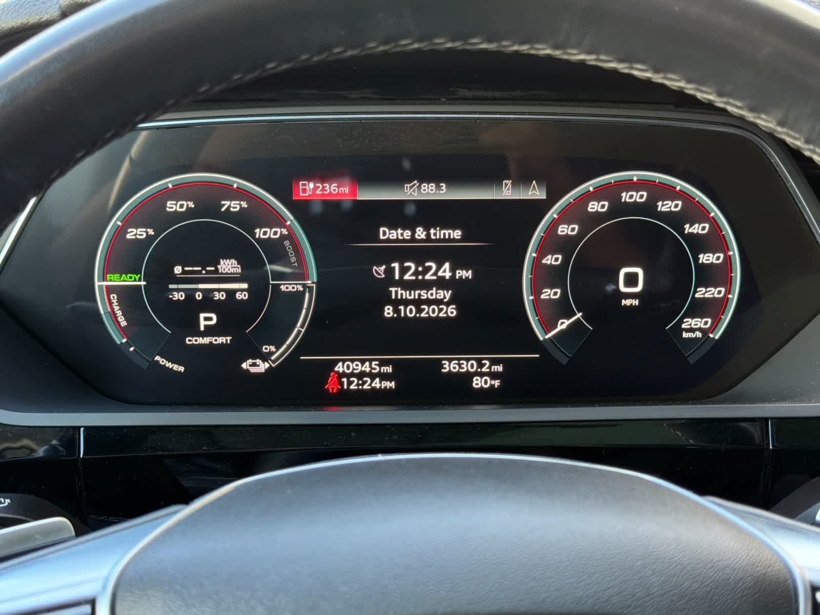 Used 2024 Audi Q8 e-tron Premium Plus w/ Premium Plus Package AWD/4WD image 25
