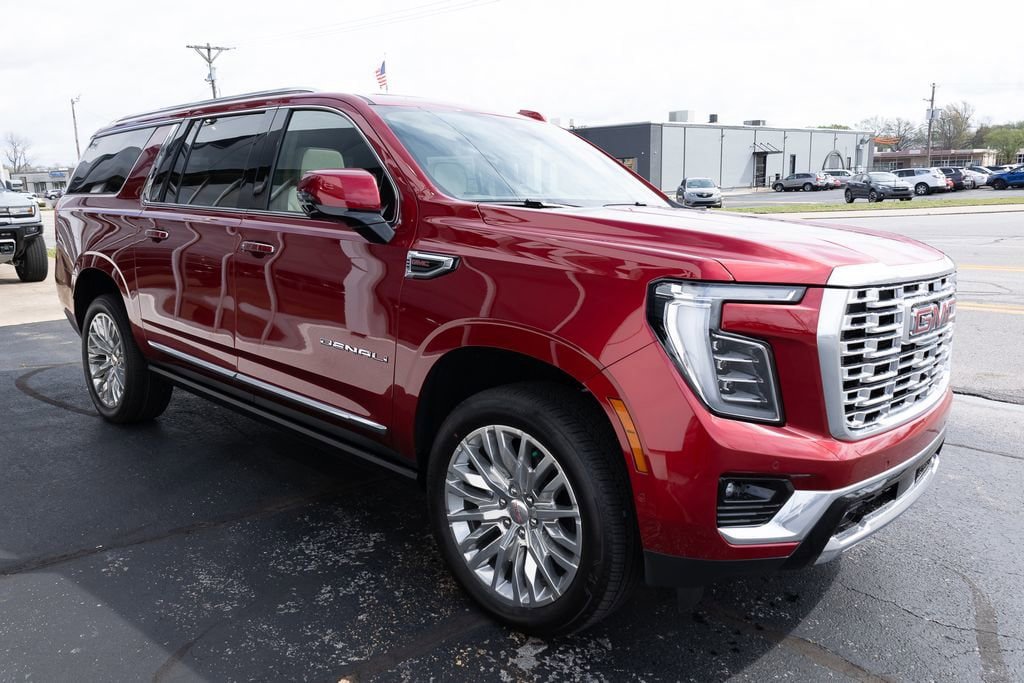 New 2026 GMC Yukon XL Denali w/ Sun & Power Step Package AWD/4WD image 6