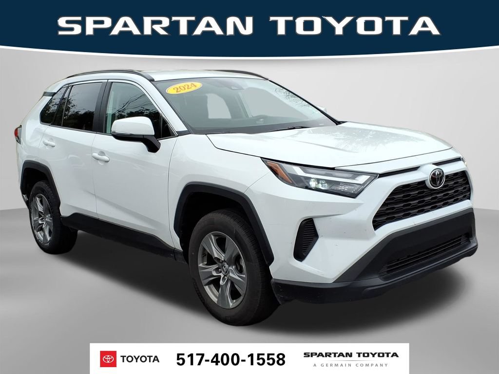 Used 2024 Toyota RAV4 XLE FWD image 5