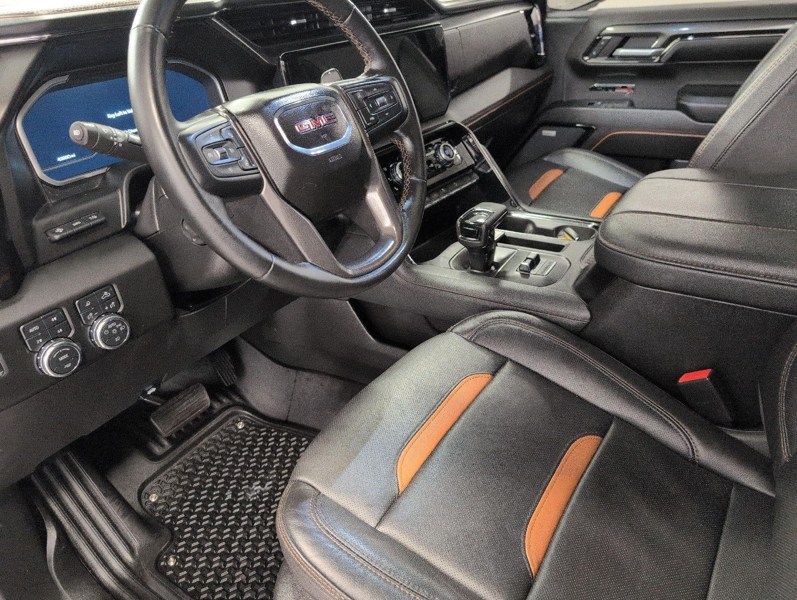 Used 2023 GMC Sierra 1500 AT4 w/ AT4 Premium Package AWD/4WD image 9