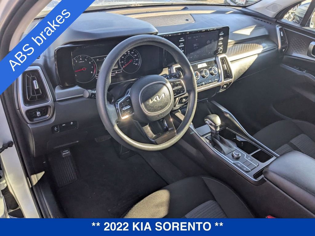Used 2022 Kia Sorento LX image 14