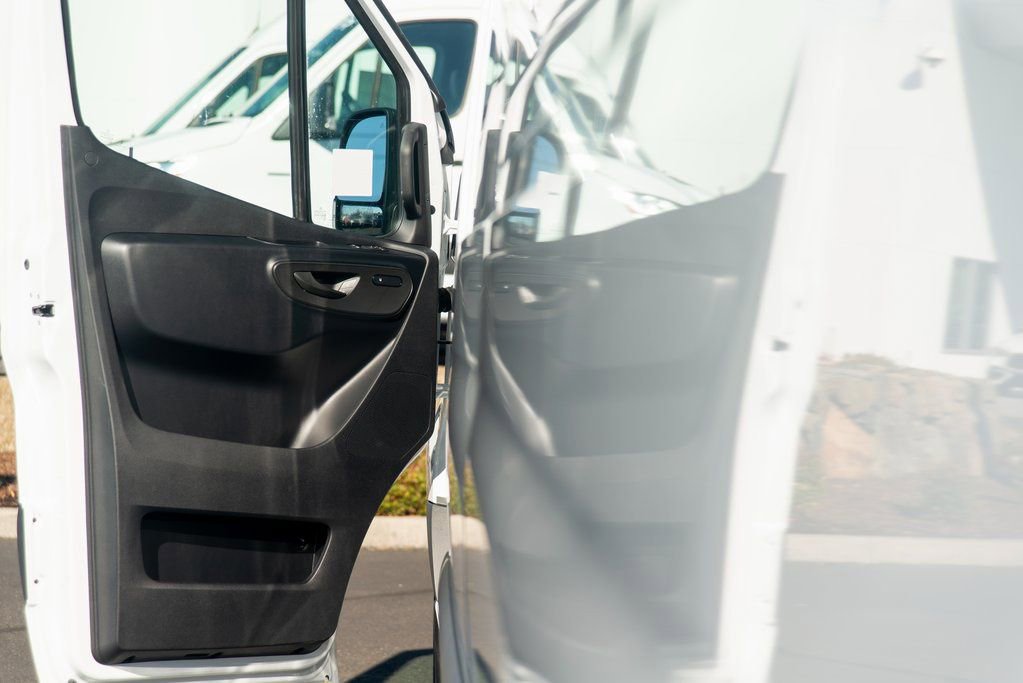 Used 2025 Mercedes-Benz Sprinter 2500 image 23