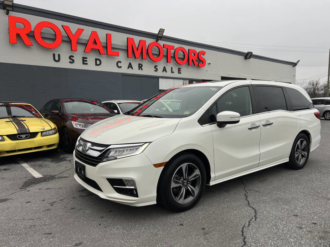 Used 2018 Honda Odyssey Touring image 1