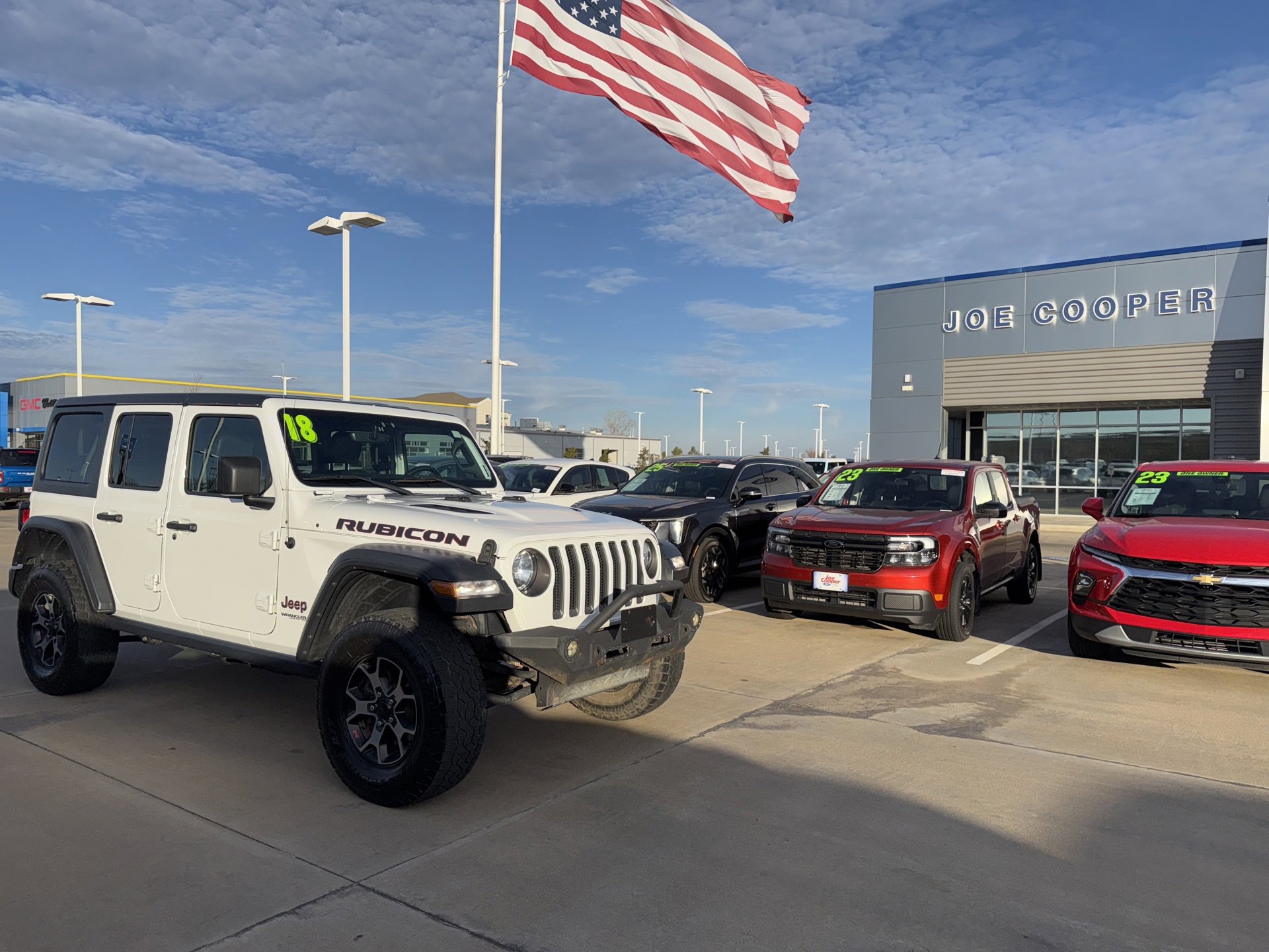 Used 2018 Jeep Wrangler Unlimited Rubicon w/ Dual Top Group image 2