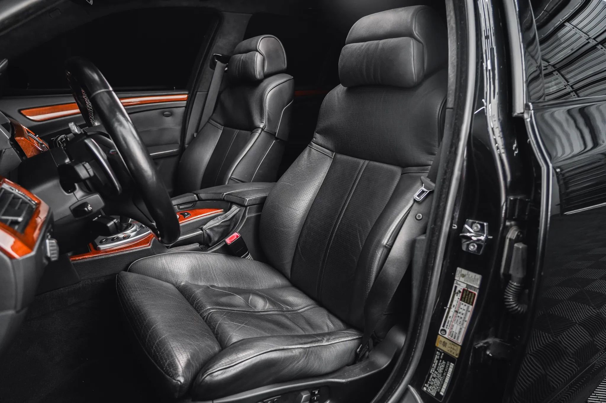 Used 2008 BMW M5 RWD image 38
