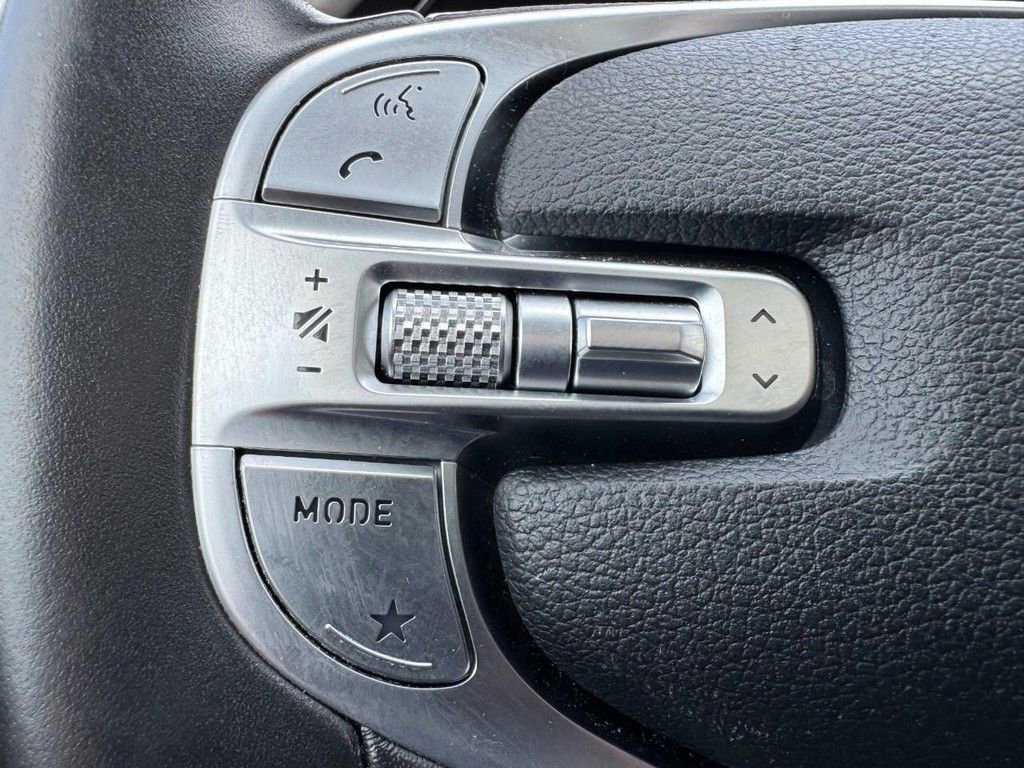 Used 2021 Genesis GV80 2.5T w/ Prestige Package 04 AWD/4WD image 18