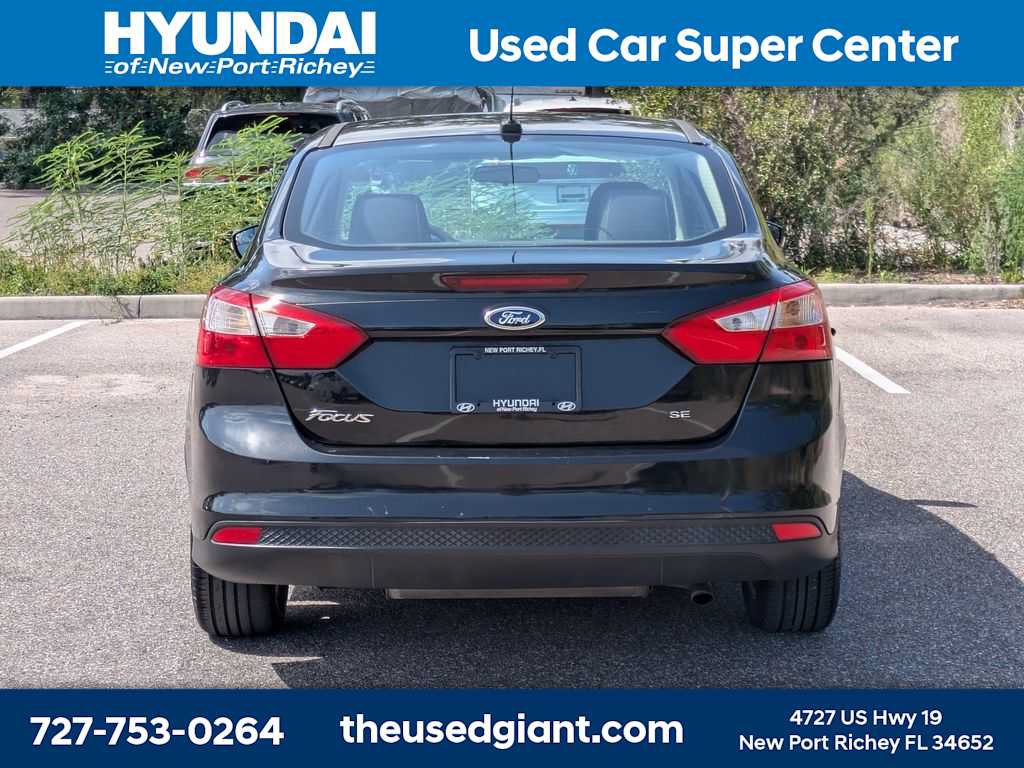 Used 2014 Ford Focus SE FWD image 4