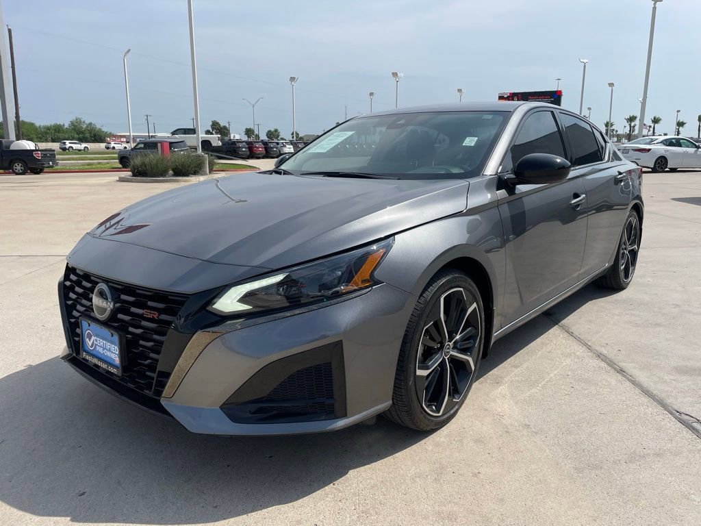 Certified 2024 Nissan Altima 2.5 SR w/ SR Premium Package FWD image 5