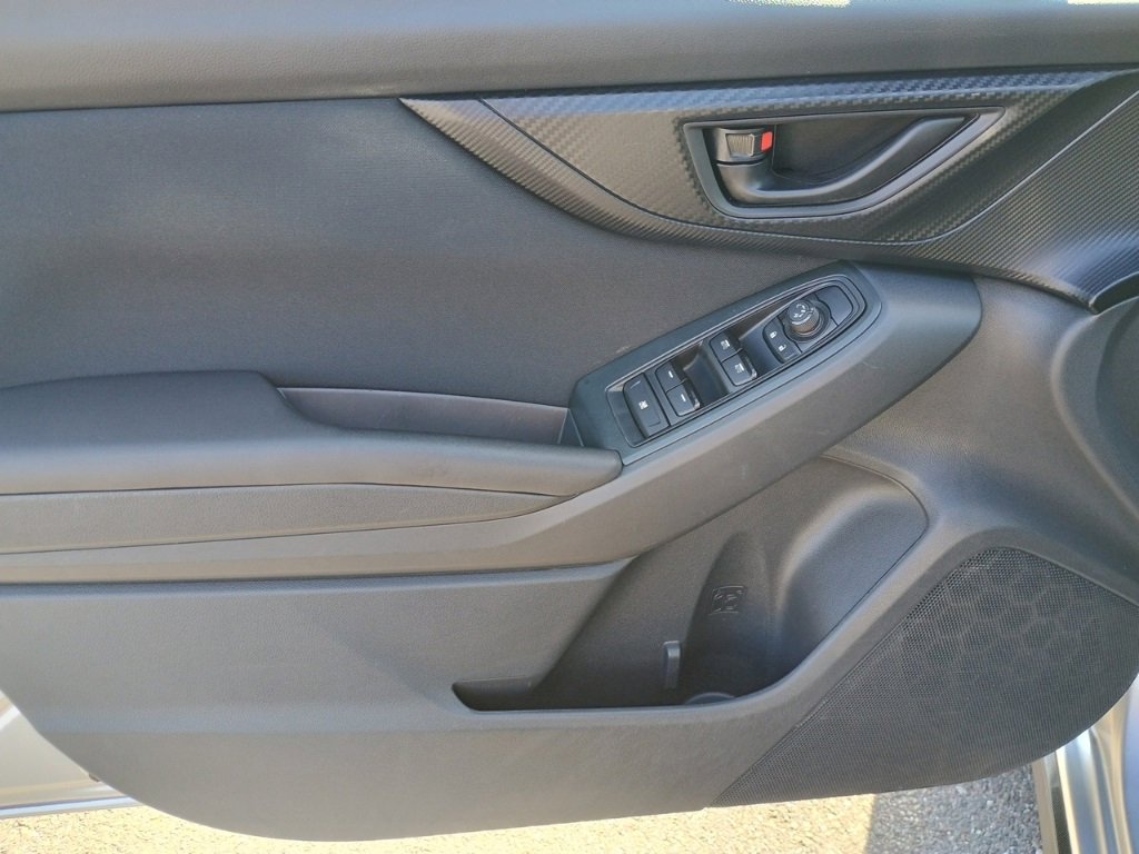 Certified 2021 Subaru Crosstrek 2.0i image 10