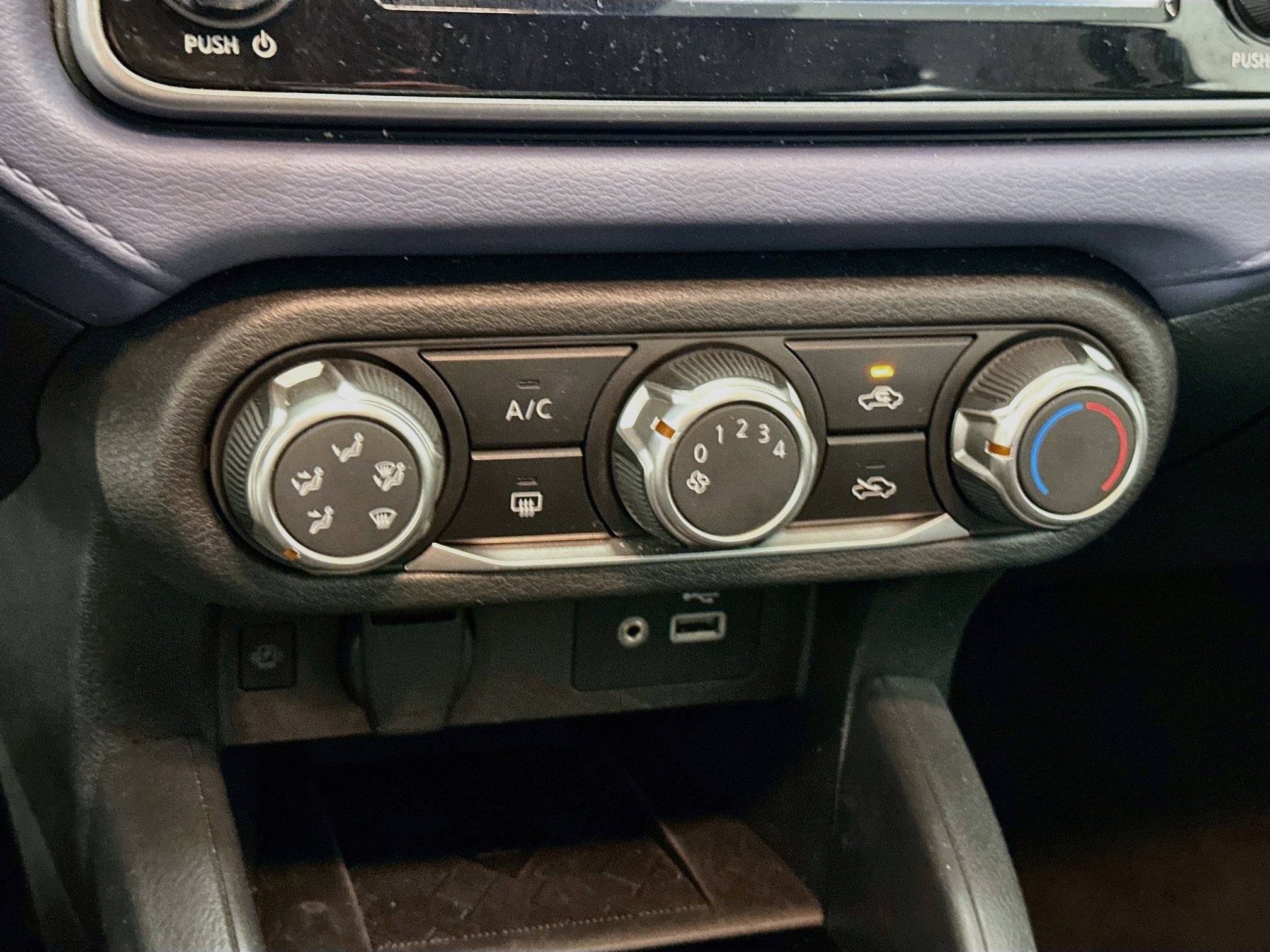 Used 2024 Nissan Versa SV FWD image 23