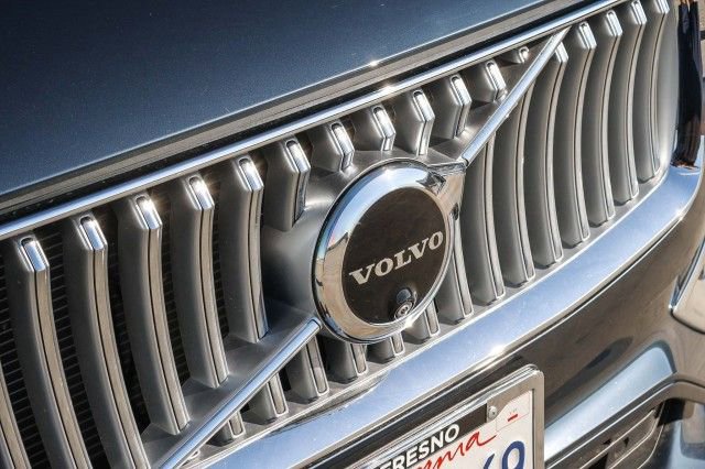 Used 2024 Volvo XC90 T8 Plus w/ Protection Package Premier image 12