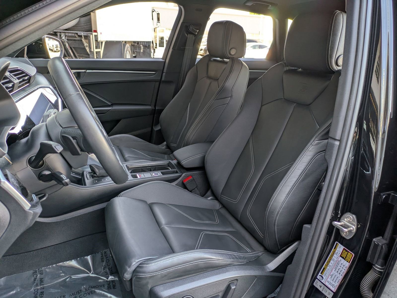 Used 2023 Audi Q3 2.0T Premium w/ Black Optic Sport Package image 29