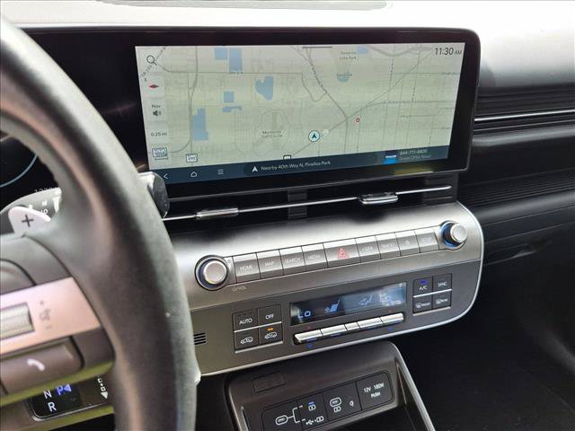 Used 2024 Hyundai Kona Limited FWD image 13