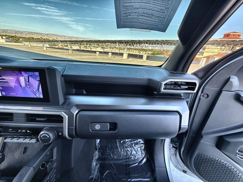 Used 2025 Toyota 4Runner SR5 image 28