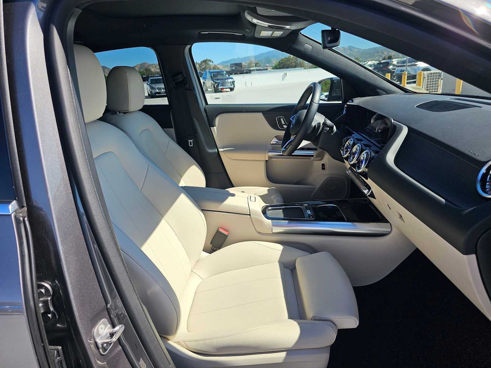 Used 2026 Mercedes-Benz GLA 250 image 10