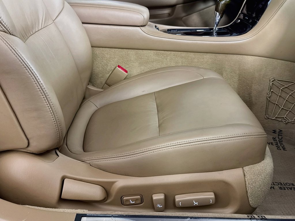 Used 2006 Lexus SC 430 Convertible w/ Preferred Accessory Pkg RWD image 33