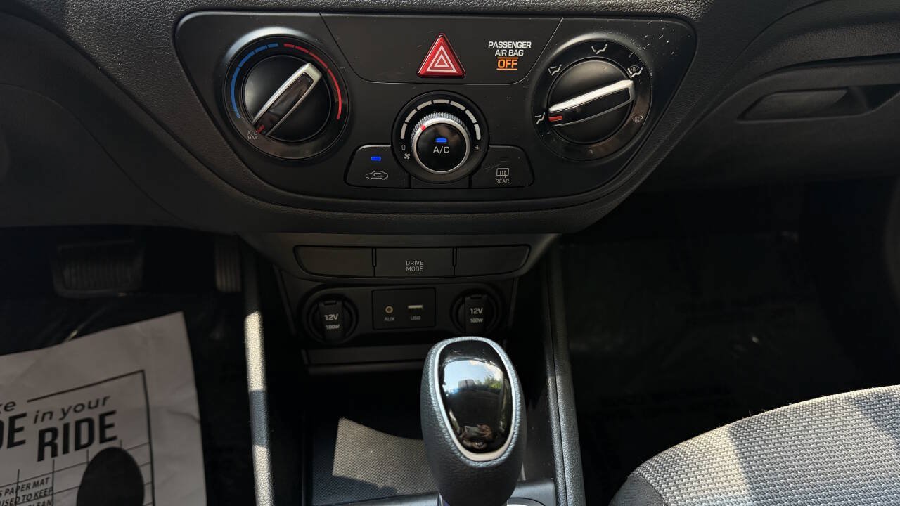 Used 2018 Hyundai Accent SE FWD image 16