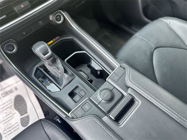 Used 2024 Toyota Grand Highlander Limited image 21