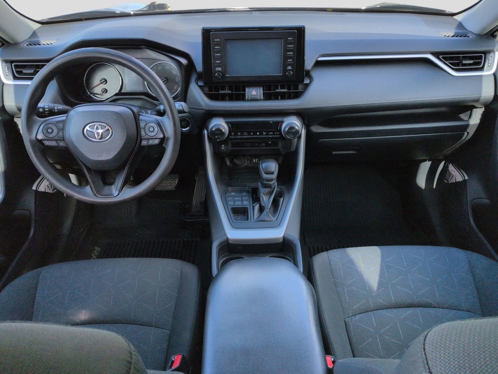 Used 2019 Toyota RAV4 XLE image 17