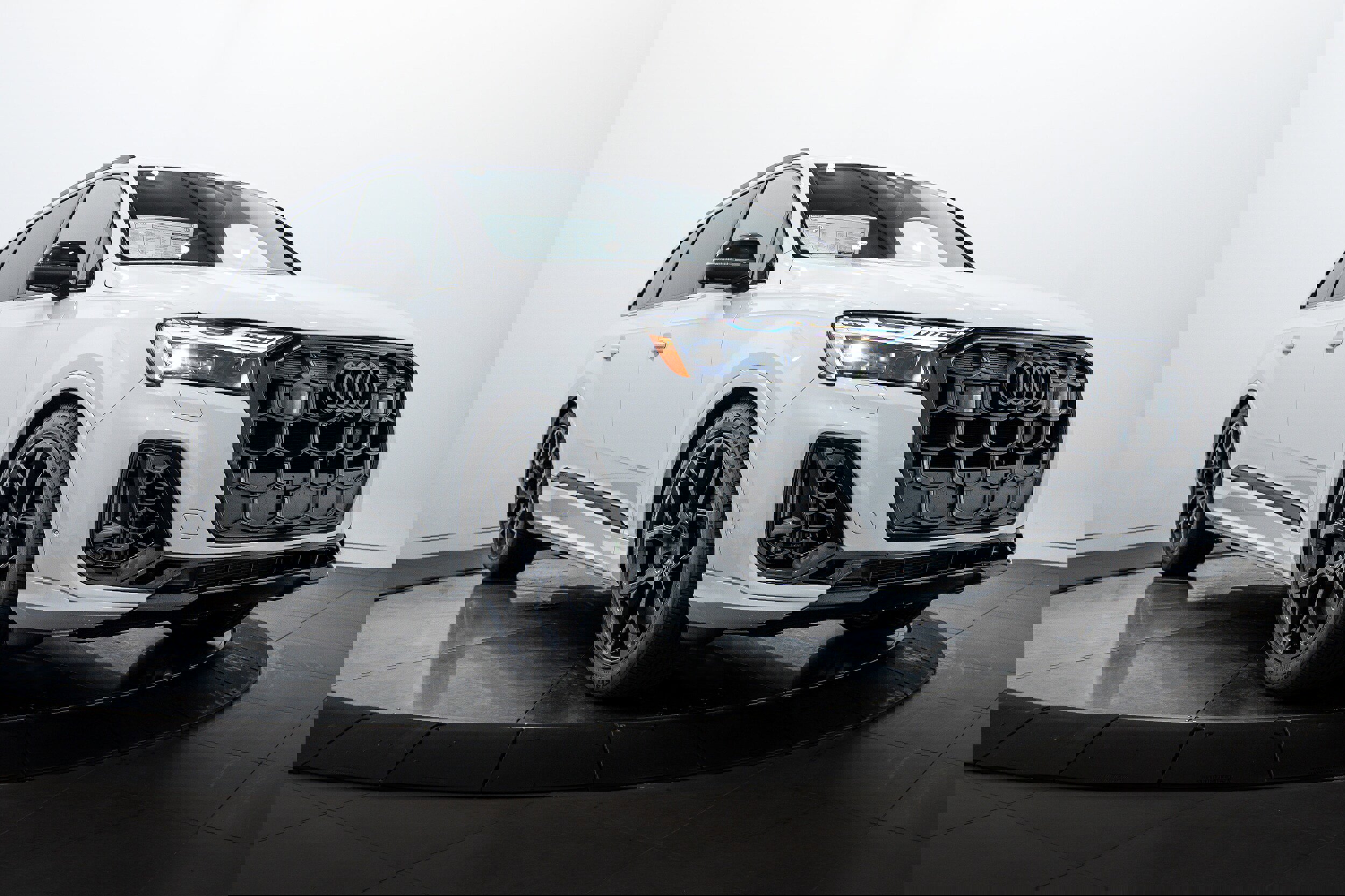 New 2026 Audi SQ7 Prestige