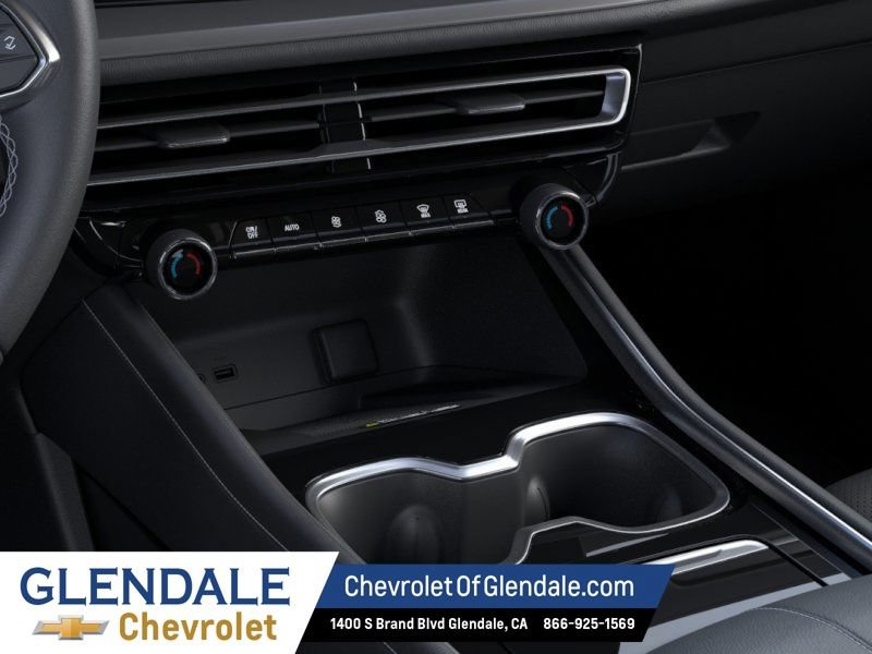 New 2026 Chevrolet Traverse LT w/ LPO, Floor Liner Package FWD image 23