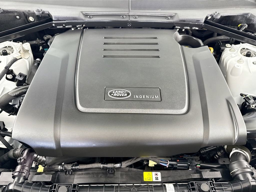 Used 2025 Land Rover Defender 110 S image 26