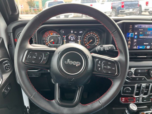 Used 2025 Jeep Wrangler Unlimited Rubicon AWD/4WD image 37