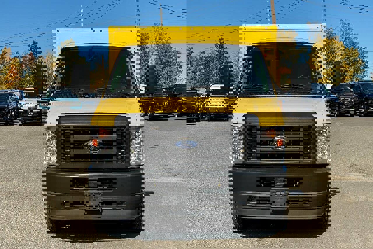 Used 2022 Ford E-450 and Econoline 450 Super Duty image 8