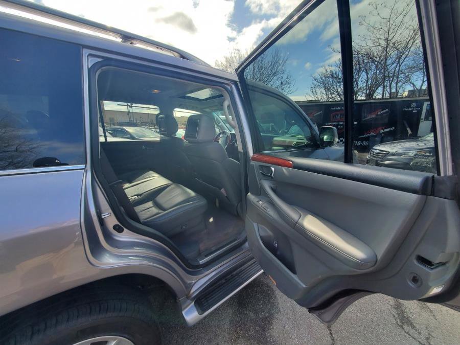 Used 2008 Lexus LX 570 4WD image 17