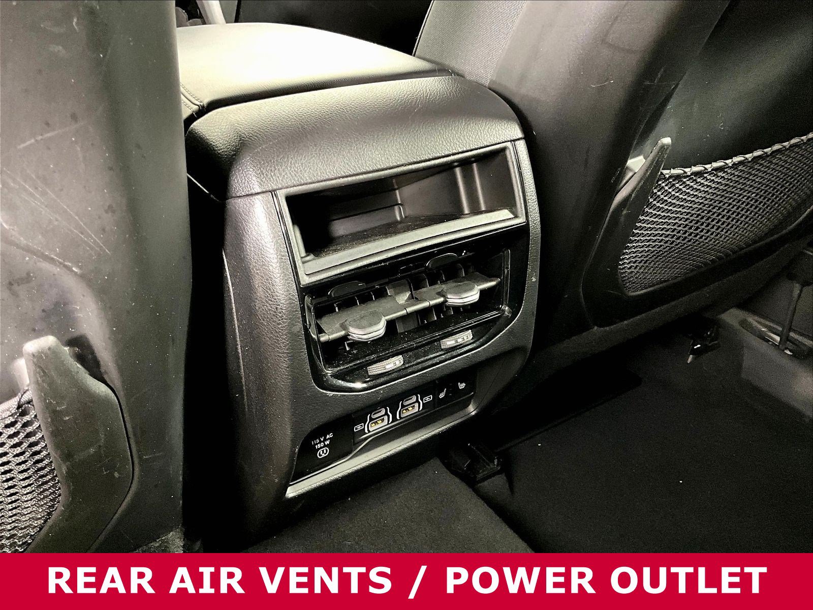 Used 2023 Jeep Grand Cherokee Limited w/ Black Appearance Package AWD/4WD image 10