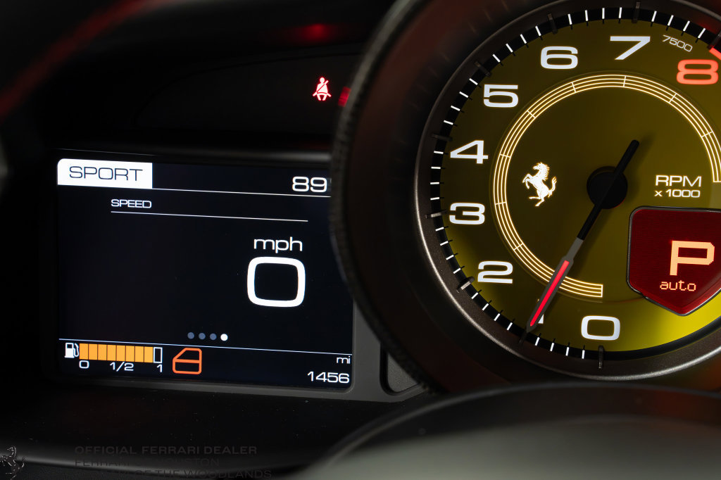 Certified 2017 Ferrari 488 GTB RWD image 13