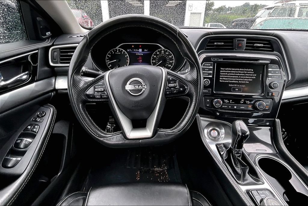 Used 2023 Nissan Maxima SL FWD image 10