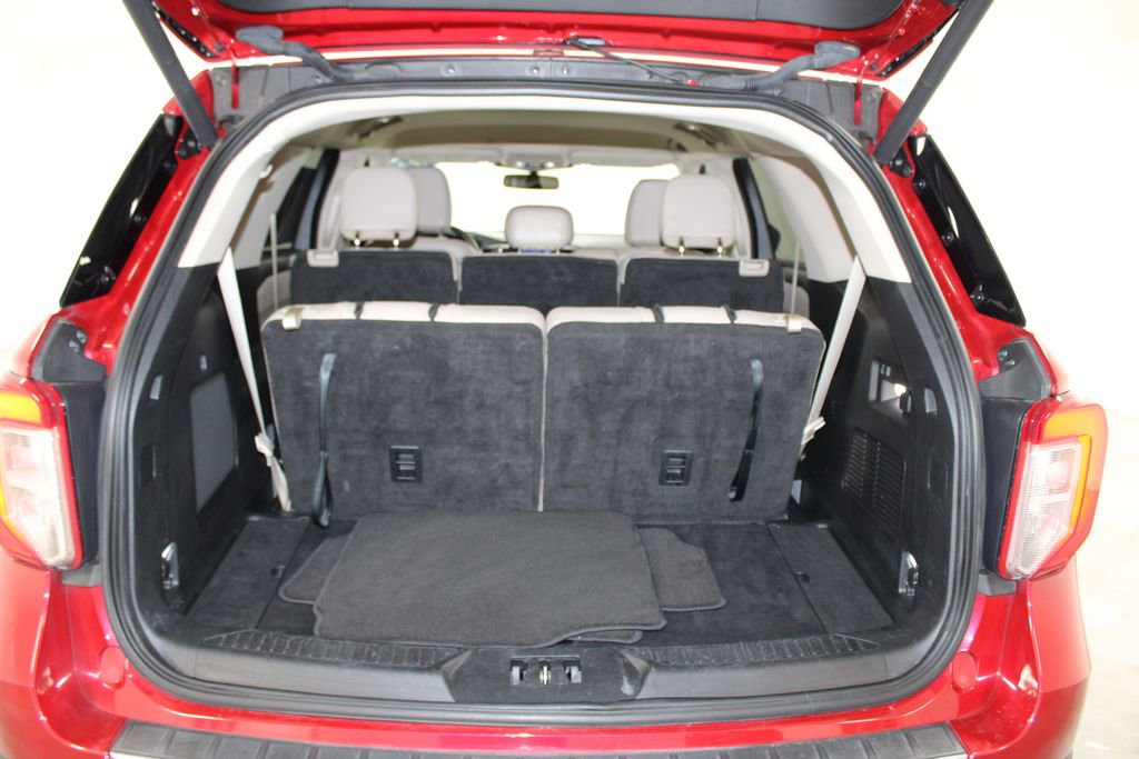 Used 2023 Ford Explorer Limited image 14