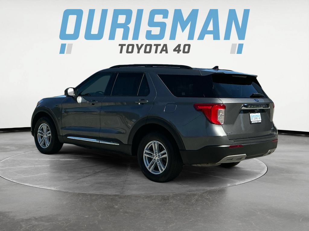 Used 2022 Ford Explorer XLT w/ Equipment Group 202A AWD/4WD image 5