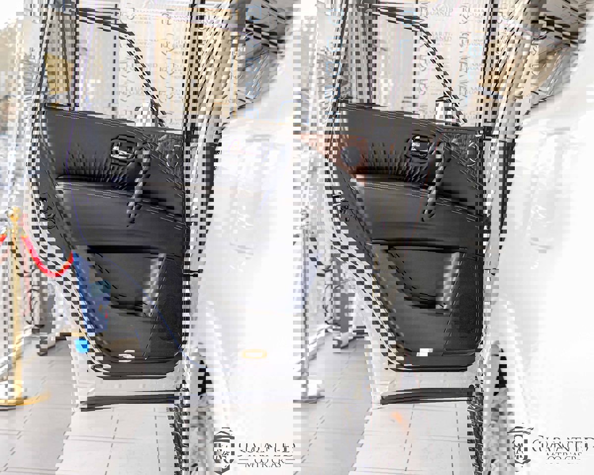 Used 2019 Nissan Armada Platinum image 38