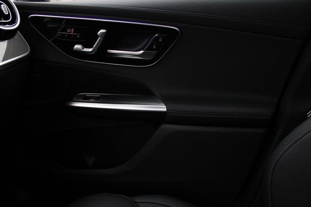 New 2025 Mercedes-Benz GLC 43 AMG 4MATIC image 36