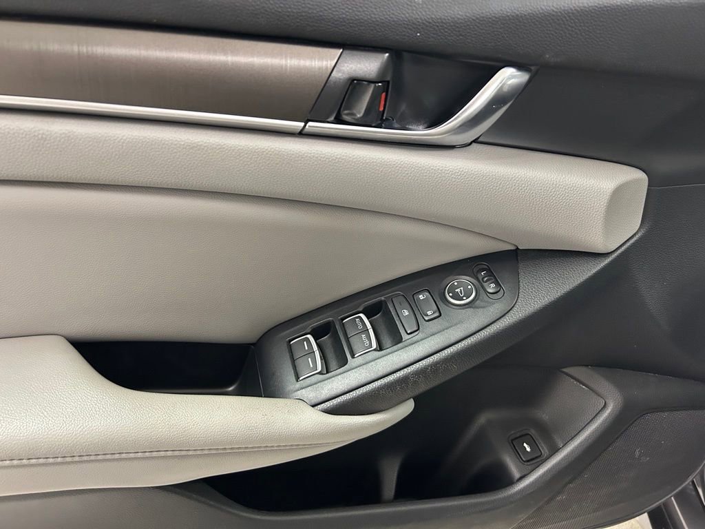 Used 2019 Honda Accord LX image 17