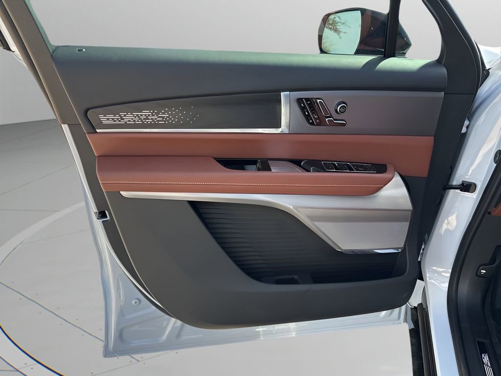 New 2026 Cadillac Vistiq Platinum w/ LPO, Floor Liner Package image 27